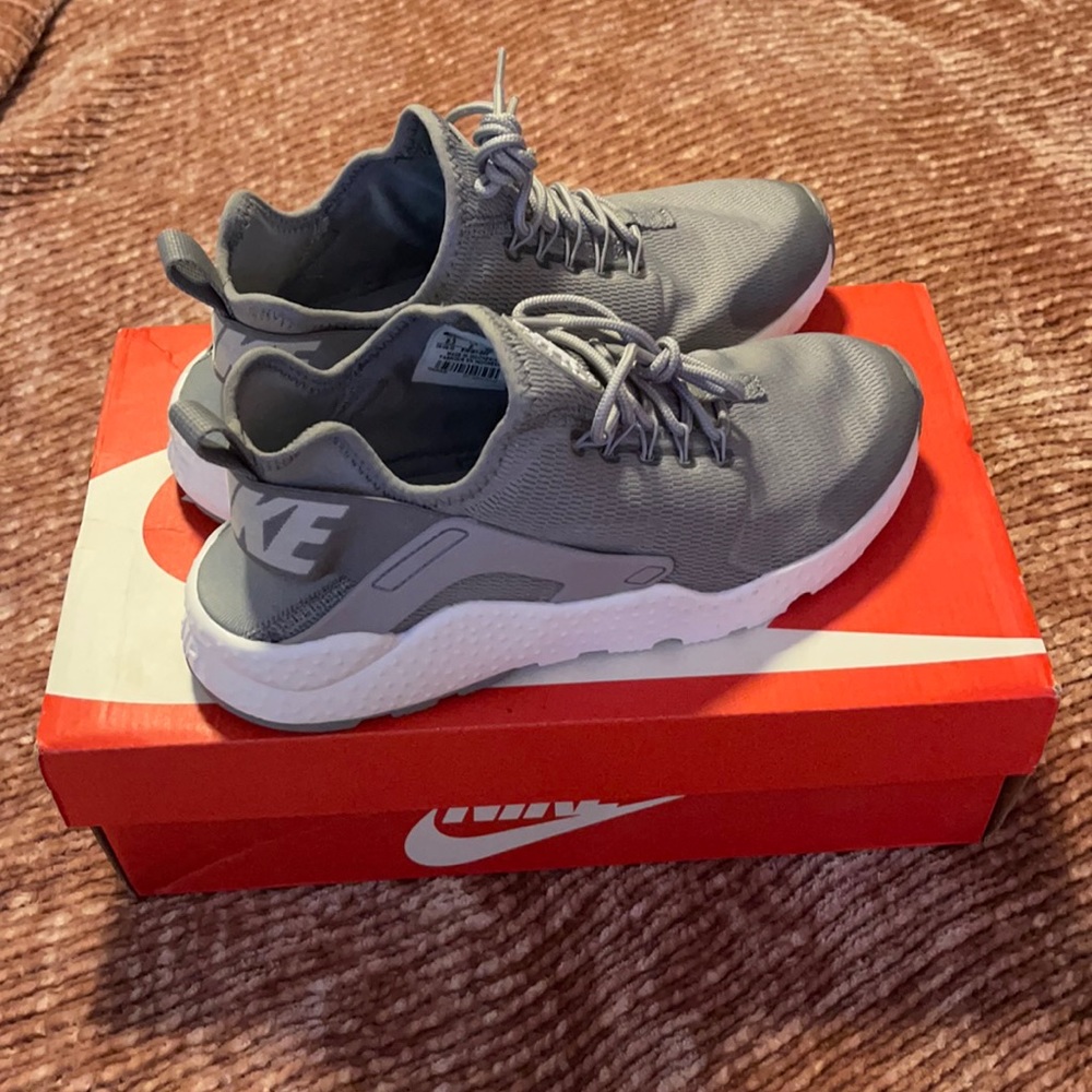 Brand new air huarache